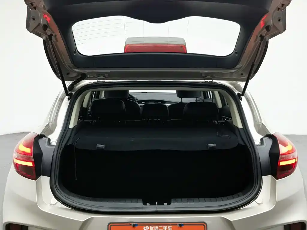 Geely Emgrand GS 2020 — фото 16