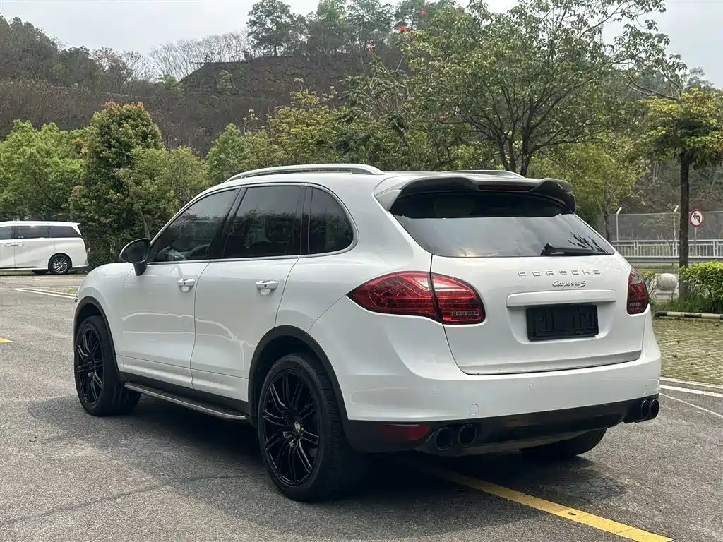 Porsche Cayenne 2014 — фото 7