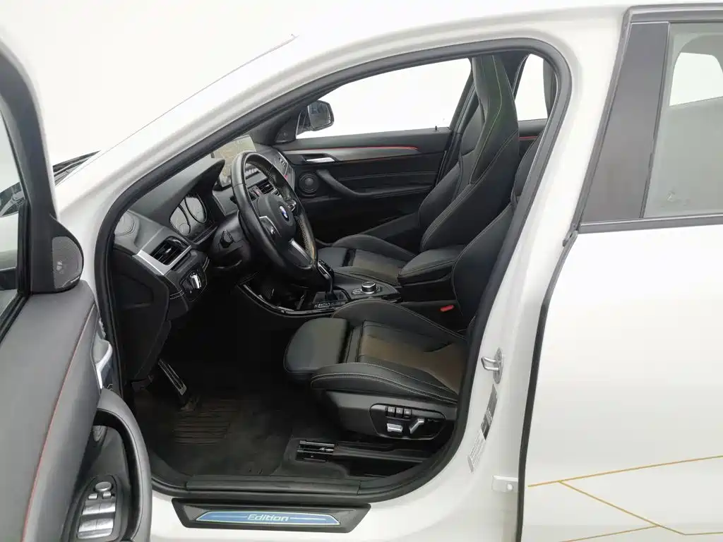 BMW X2 2023 — фото 10