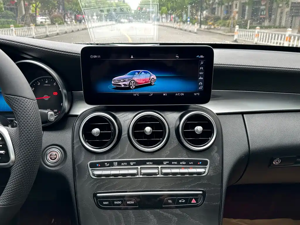 Mercedes-Benz C-Class 2019 — фото 17