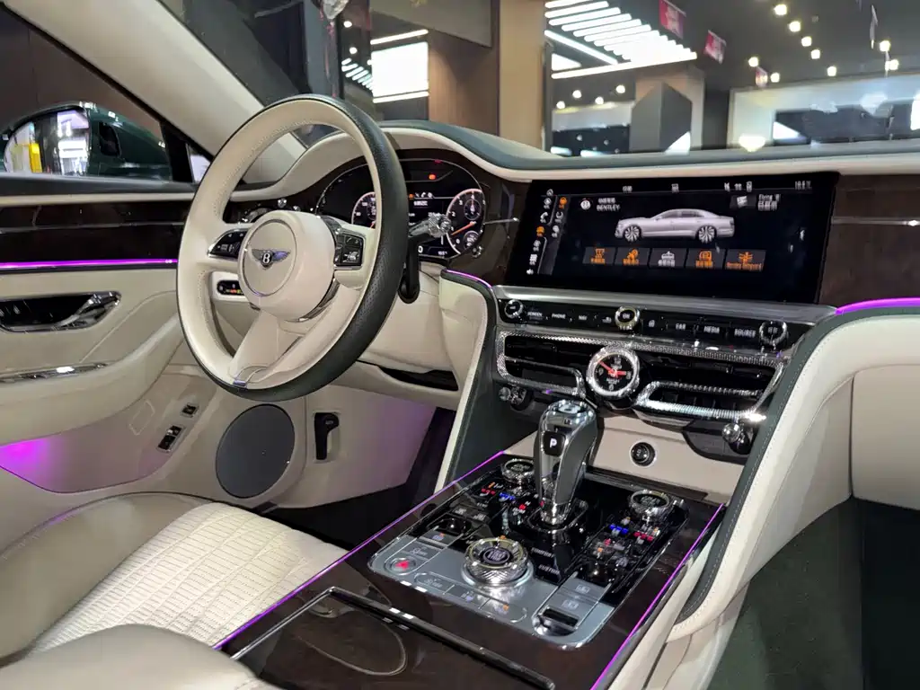 Bentley Flying Spur 2021 — фото 21