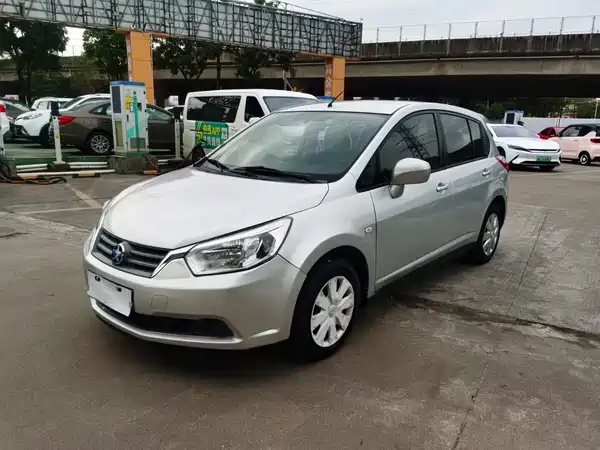 Venucia R50 2014