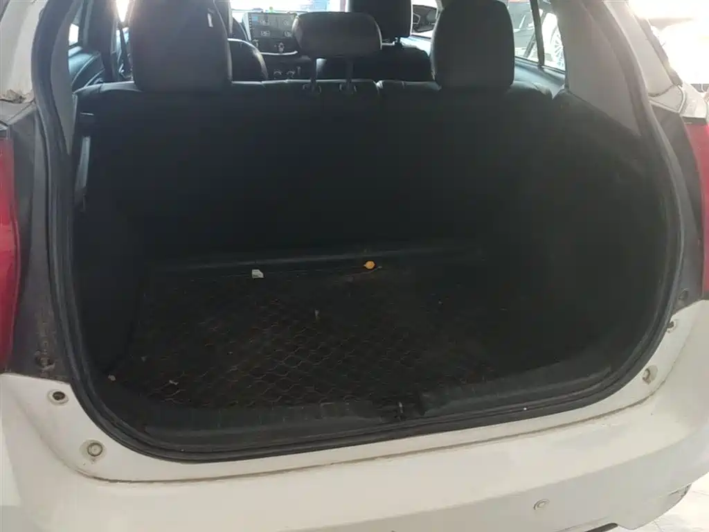 Toyota Yaris L 2017 — фото 19