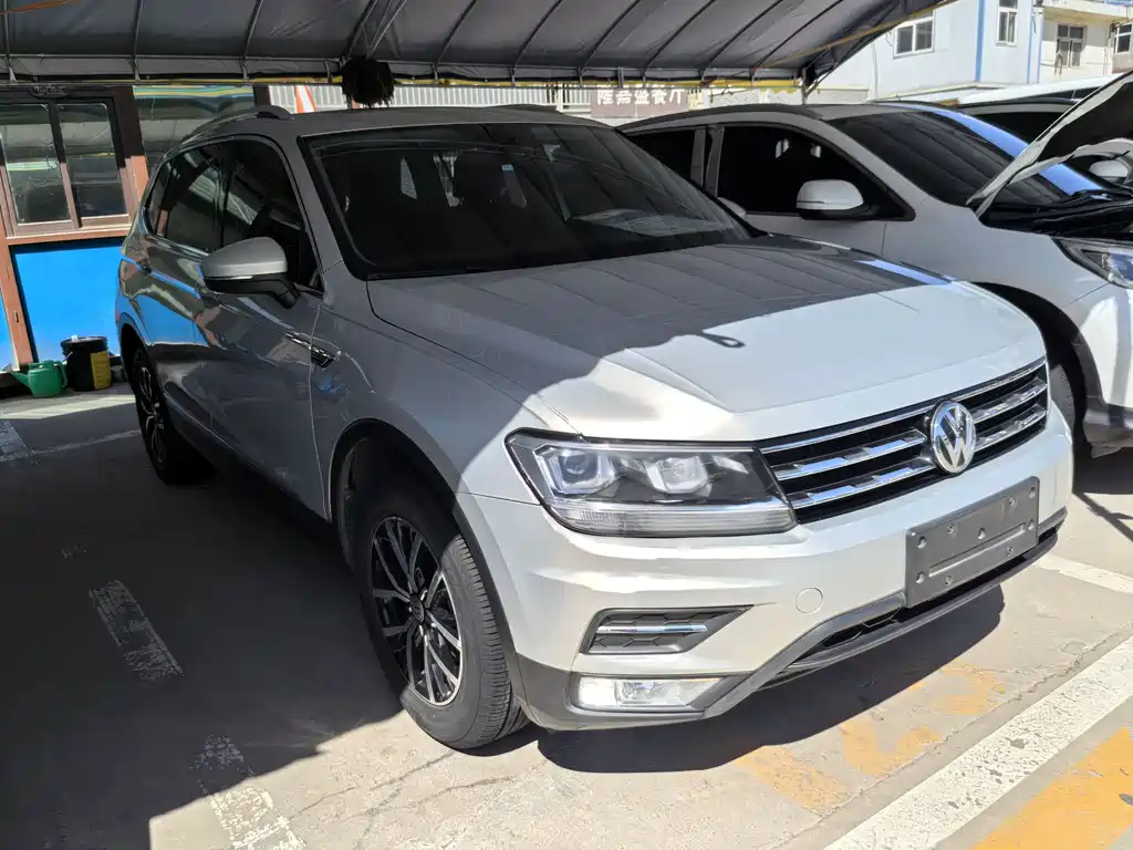 Volkswagen Tiguan L 2018 — фото 3