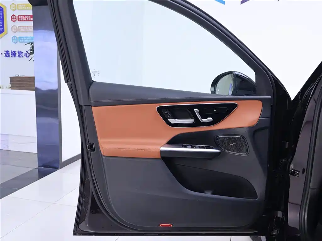 Mercedes-Benz GLC 2023 — фото 18