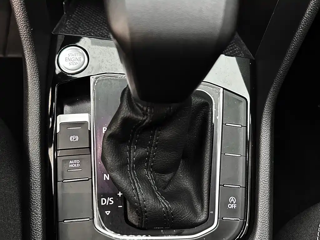 Volkswagen Tiguan L 2023 — фото 22