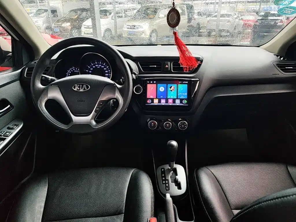 Kia K2 2015 — фото 10