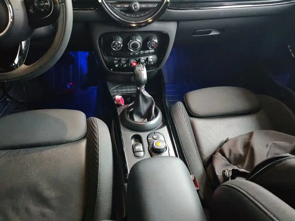 MINI Clubman 2019 — фото 11