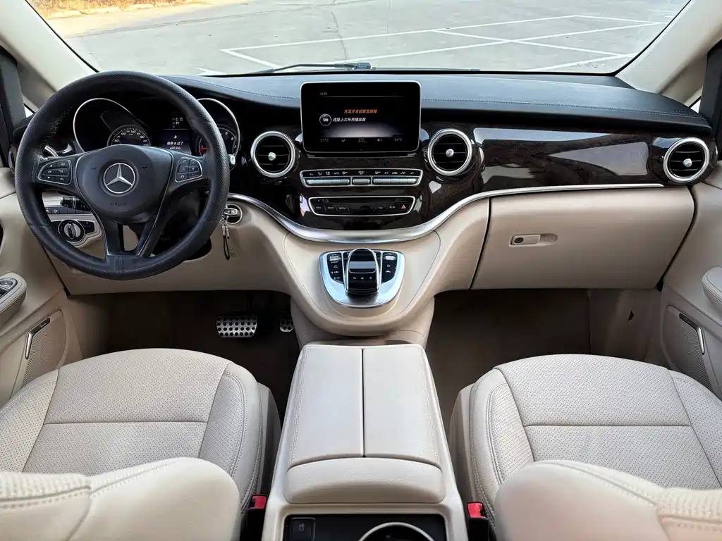 Mercedes-Benz V-Class 2017 — фото 9