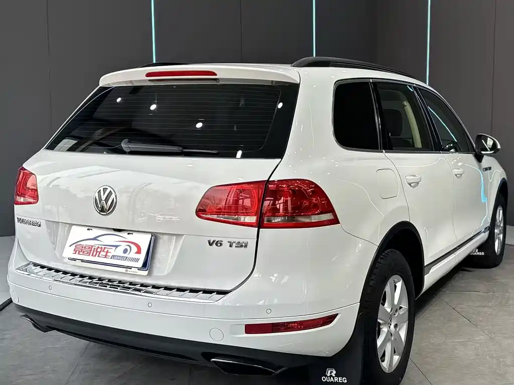 Volkswagen Touareg 2015 — фото 6