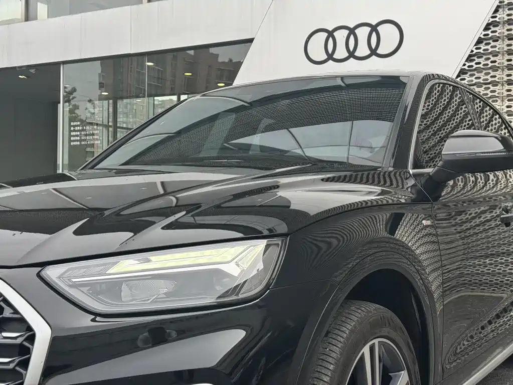 Audi Q5L Sportback 2021 — фото 15