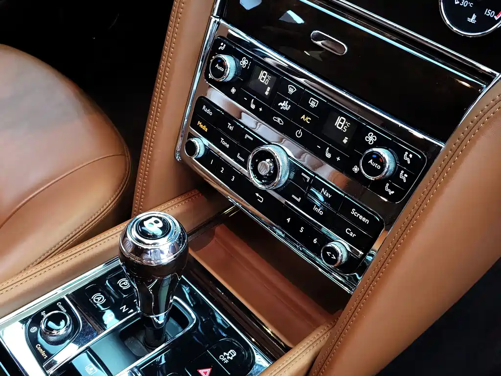 Bentley Mulsanne 2012 — фото 21