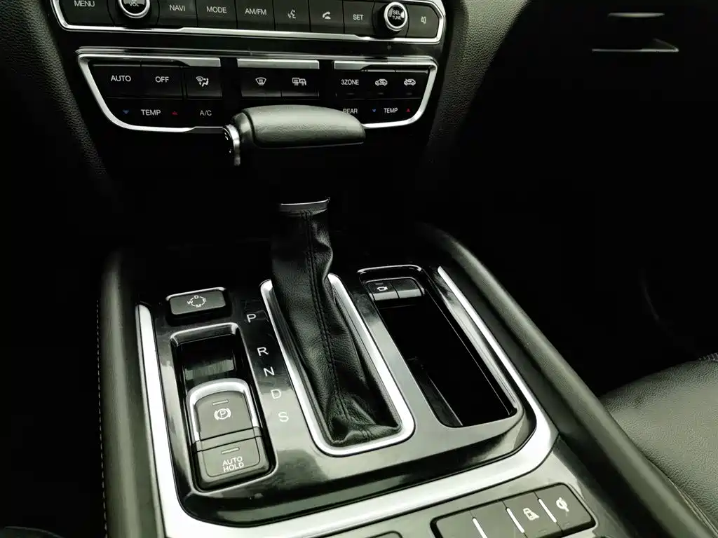 GAC Motor Trumpchi GS8 2019 — фото 13