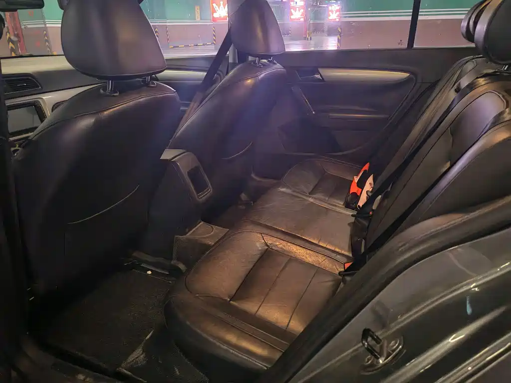 Volkswagen Lavida 2015