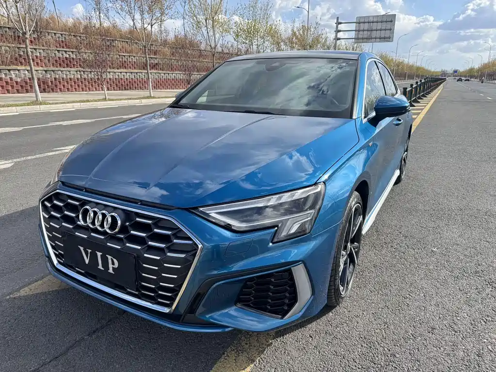 Audi A3 2022 — фото 2