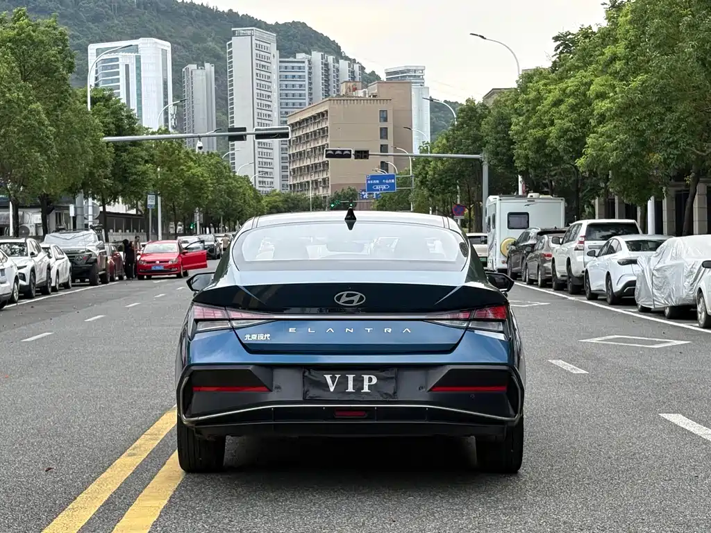 Hyundai Elantra 2024 — фото 15