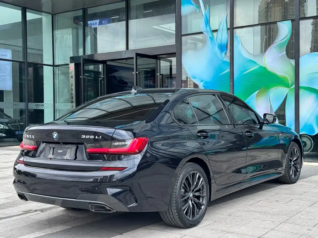 BMW 3 Series 2022
