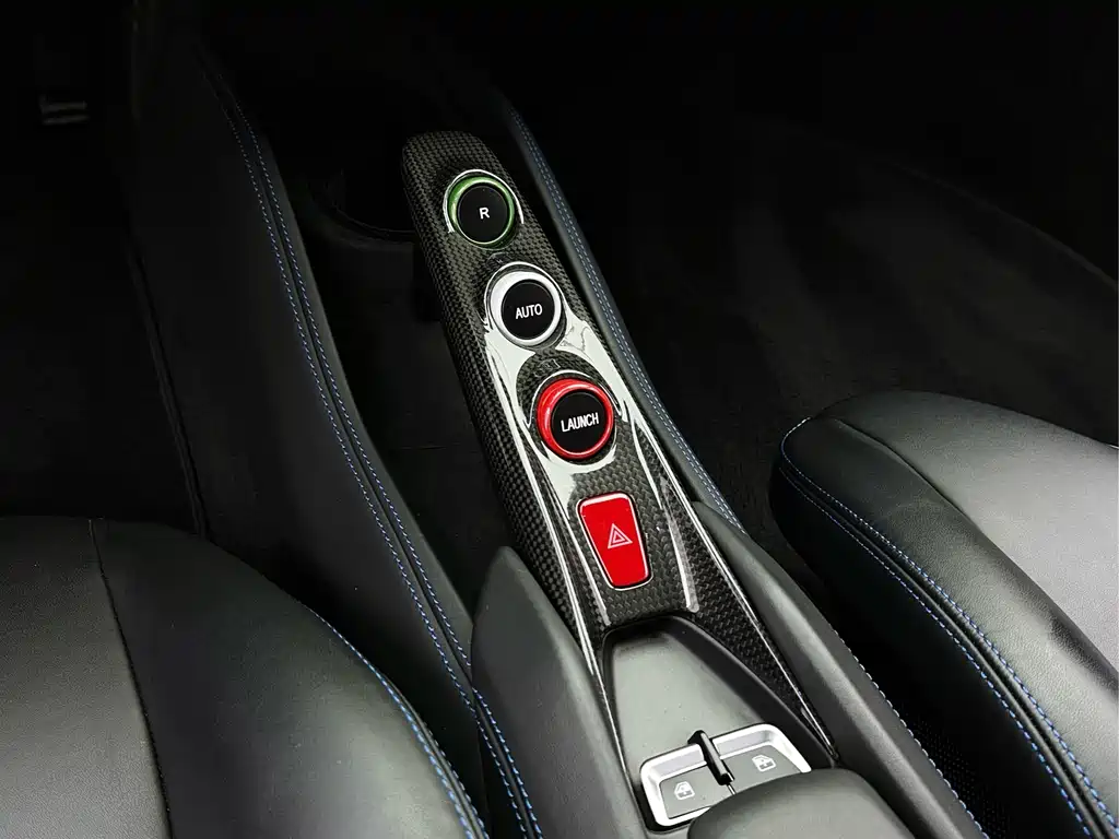 Ferrari F8 2022 — фото 15