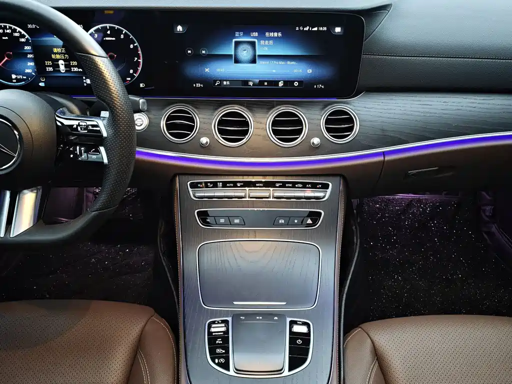 Mercedes-Benz E-Class 2021 — фото 10