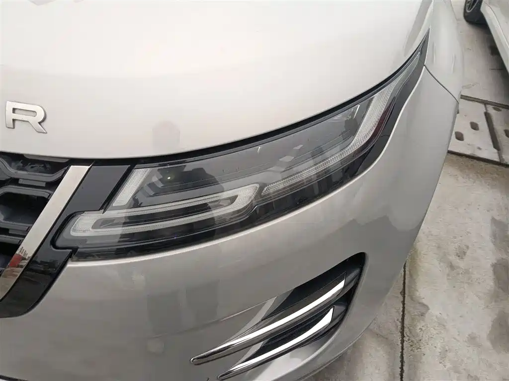 Land Rover Evoque 2022 — фото 18