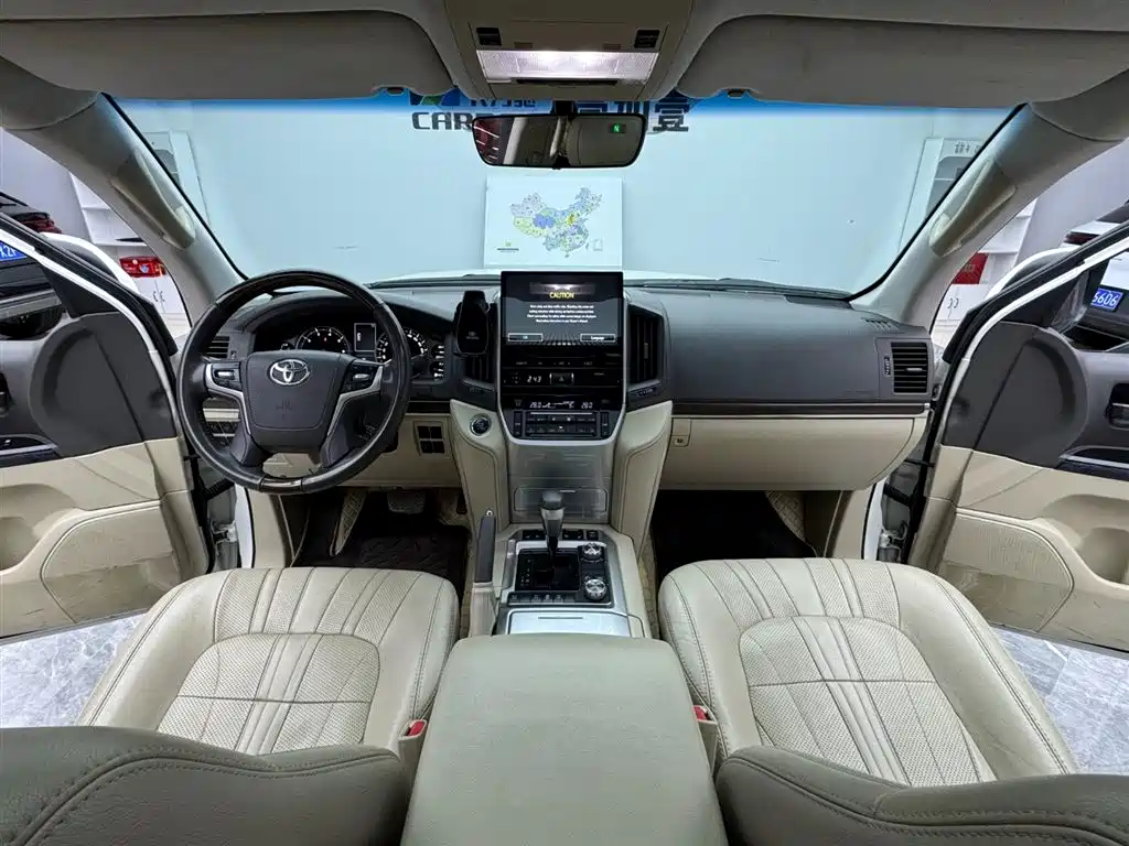 Toyota Land Cruiser 2019 — фото 10