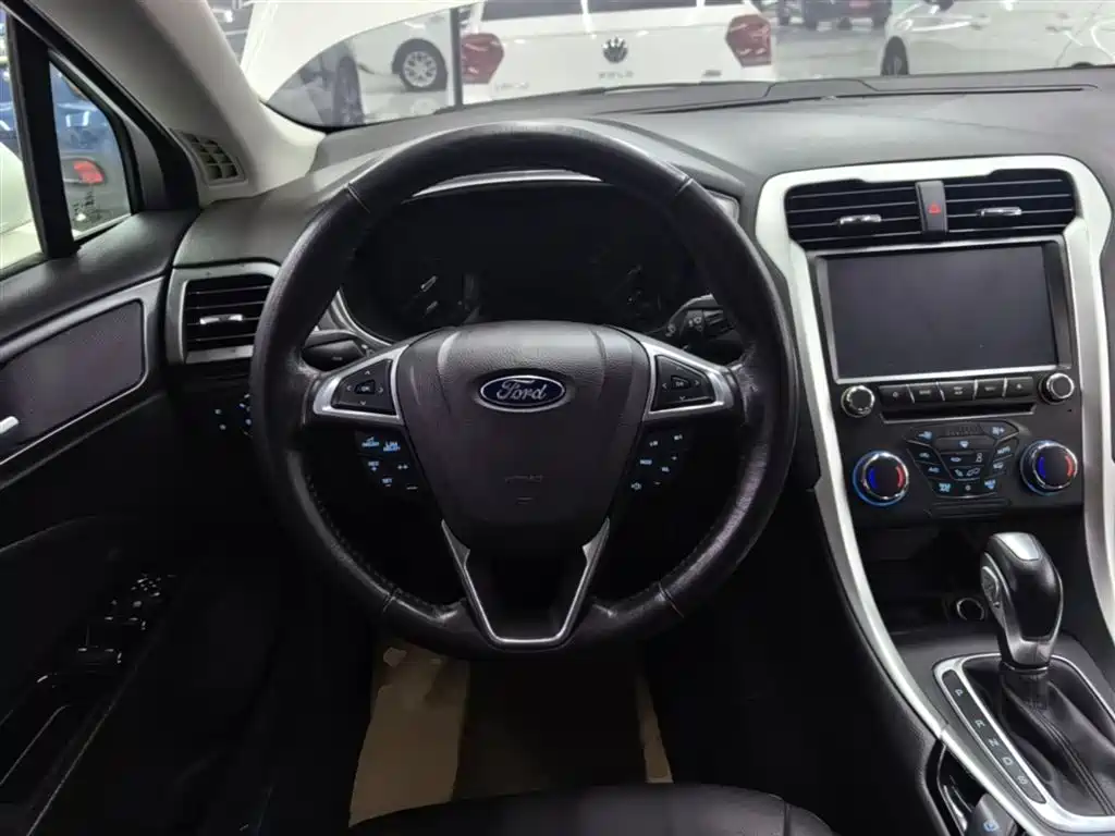 Ford Mondeo 2016 — фото 11