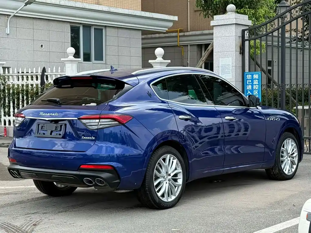 Maserati Levante 2022 — фото 9