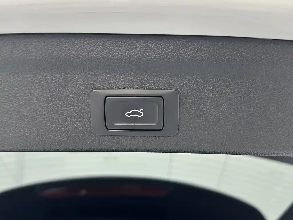 Audi Q3 2022 — фото 15
