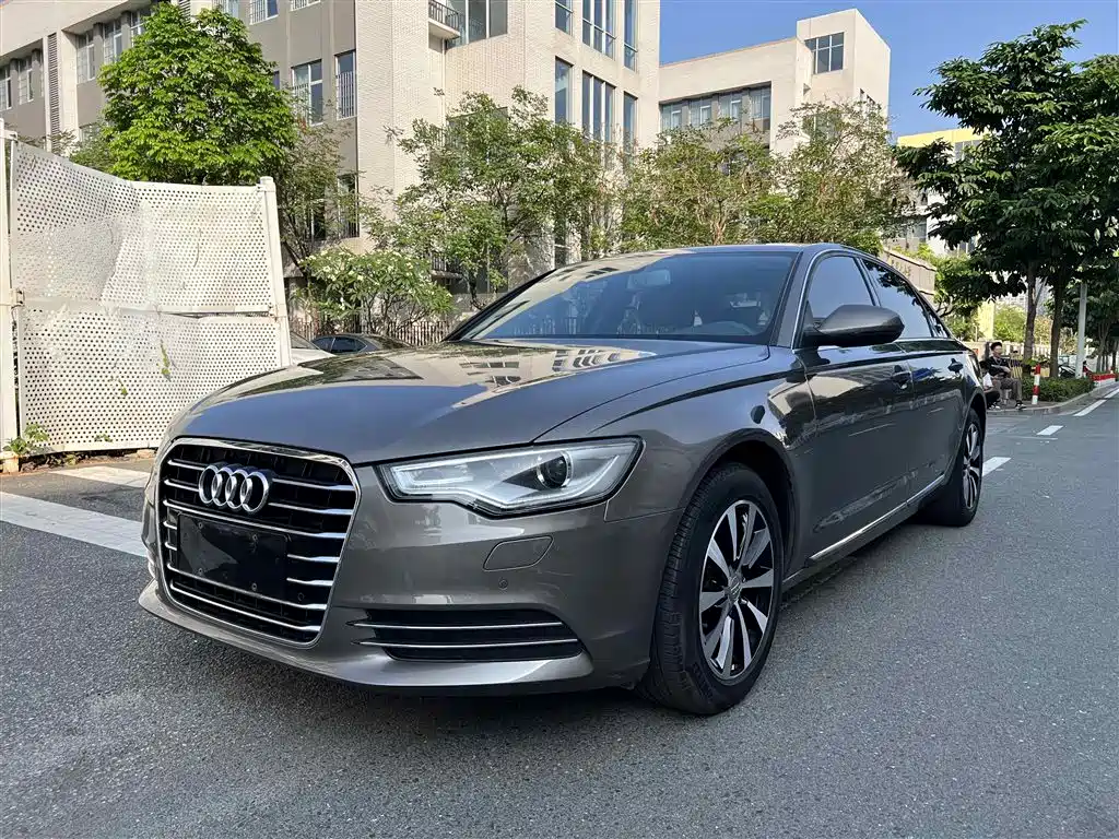 Audi A6L 2014 — фото 1