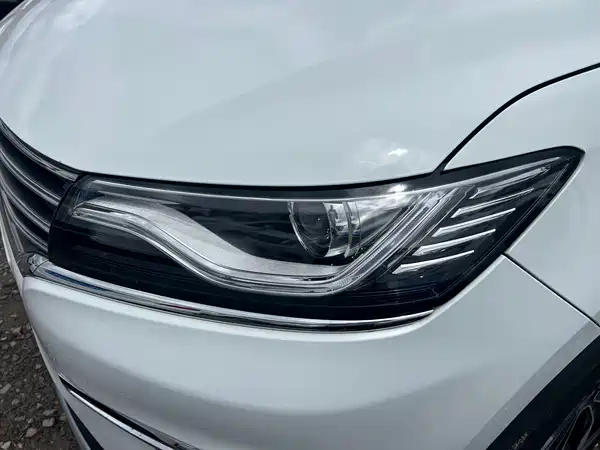 Roewe RX5 2017