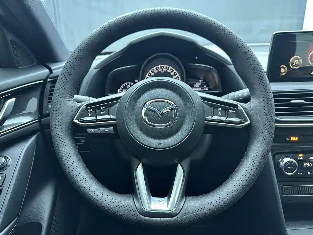 Mazda CX-4 2023 — фото 13