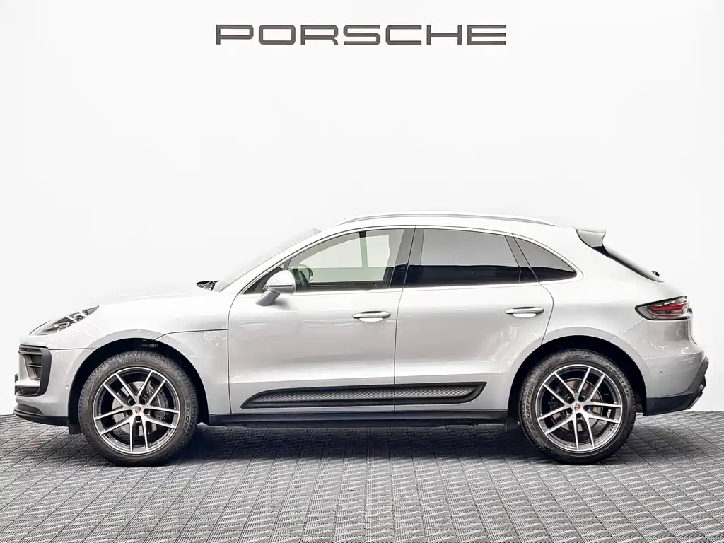 Porsche Macan 2023 — фото 5