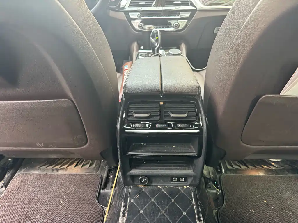 BMW 5 Series 2020 — фото 13