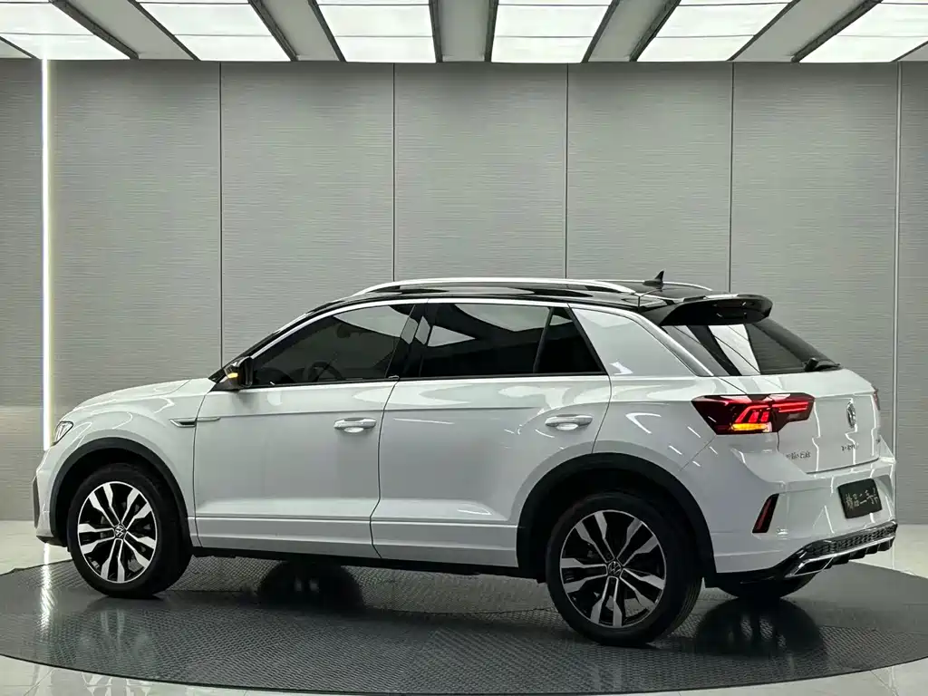 Volkswagen T-Roc 2022 — фото 3