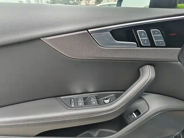 Audi A4L 2024