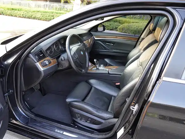 BMW 5 Series 2011