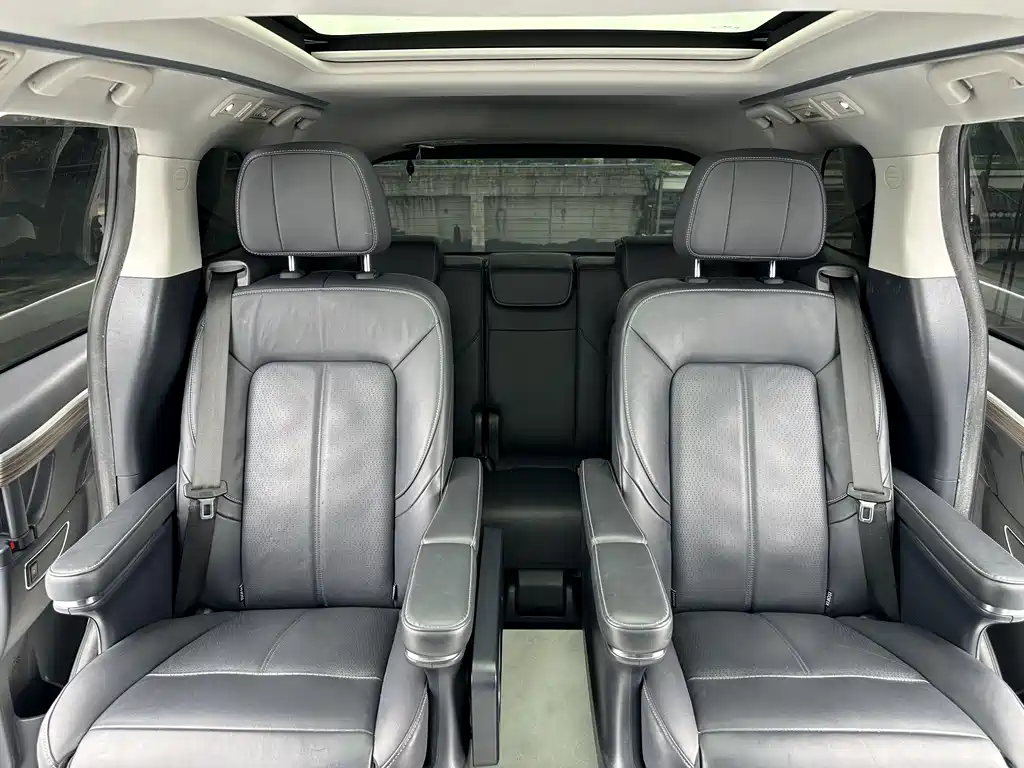 GAC Motor Trumpchi M8 2022 — фото 12