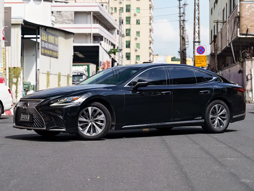 Lexus LS 2019