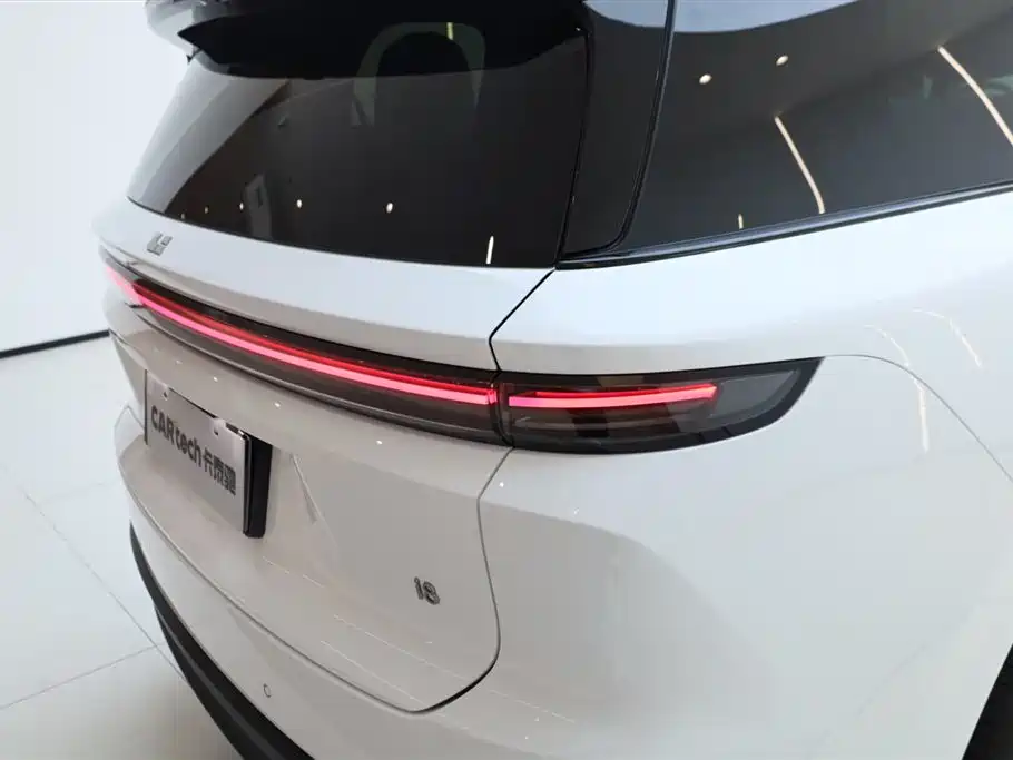 Li Auto i8 2026 — фото 12