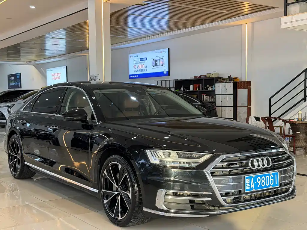 Audi A8 2019 — фото 5
