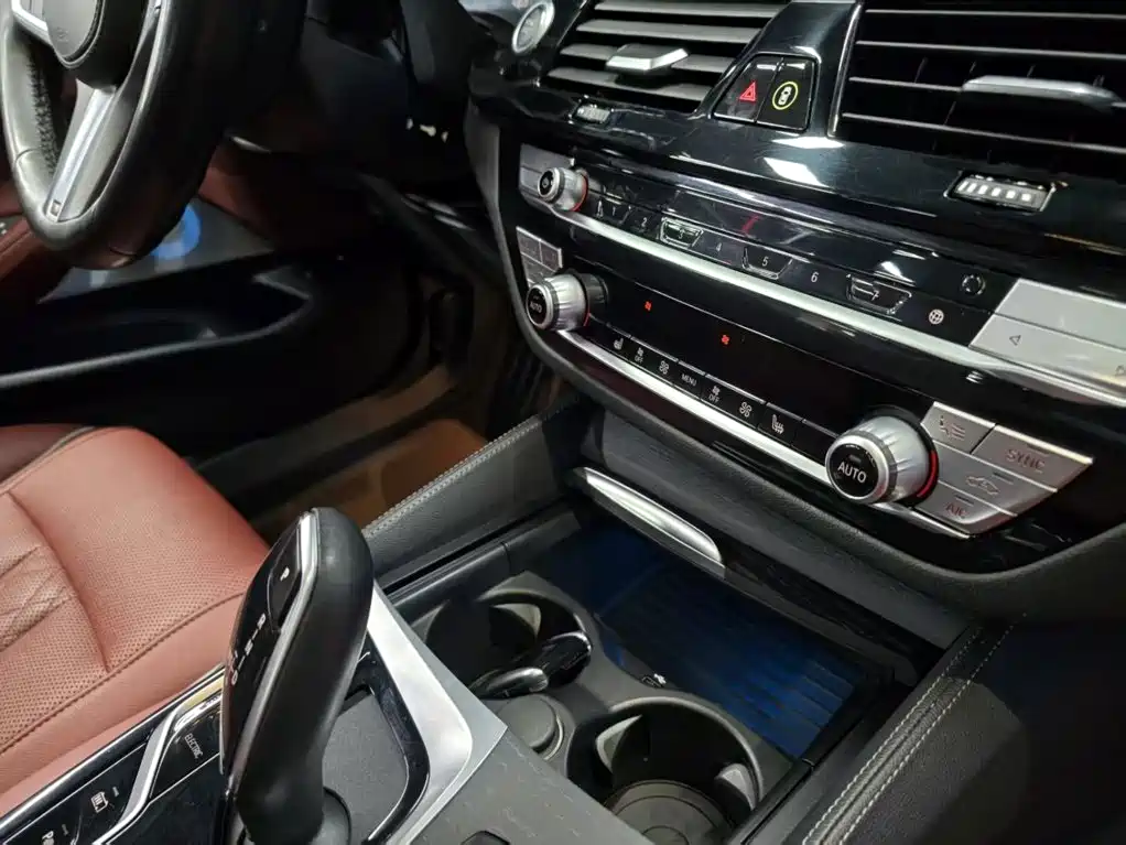 BMW 5 Series New Energy 2021 — фото 14