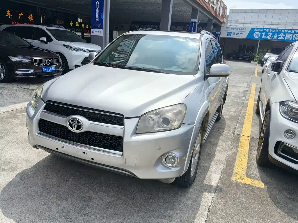 Toyota RAV4 2012