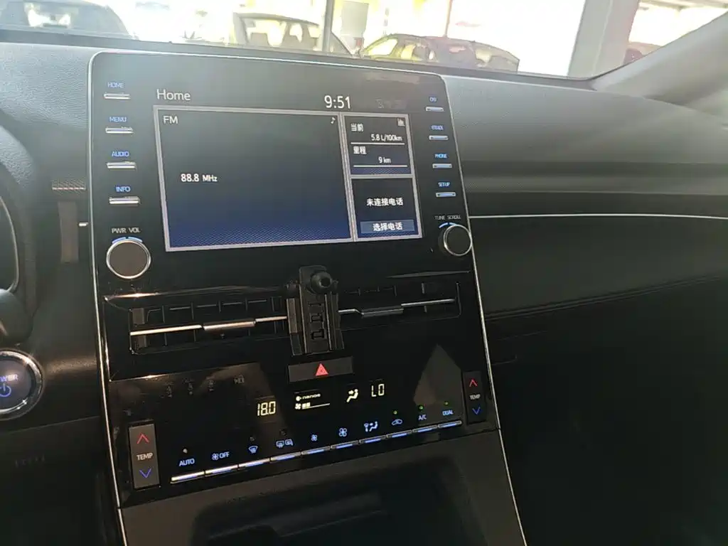 Toyota Avalon 2020 — фото 13