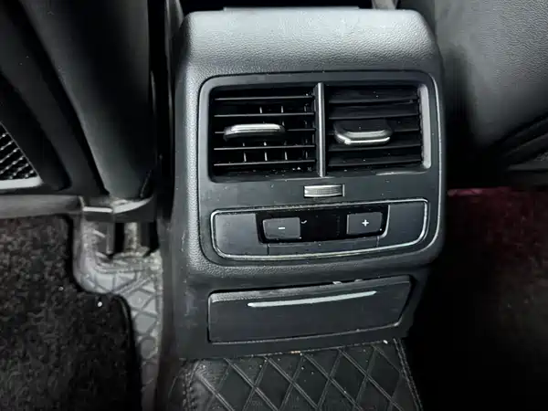 Audi A4L 2020