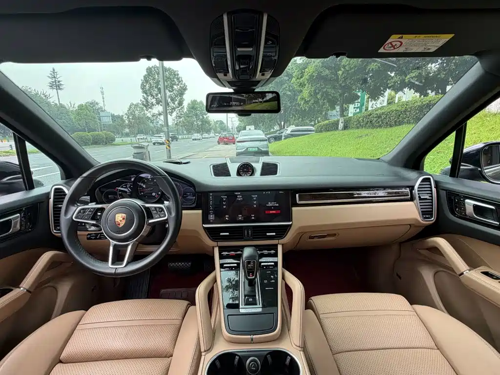 Porsche Cayenne 2018 — фото 13