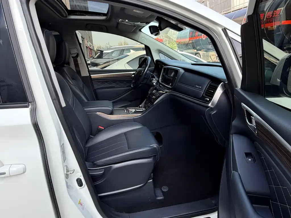 GAC Motor Trumpchi M8 2019 — фото 24