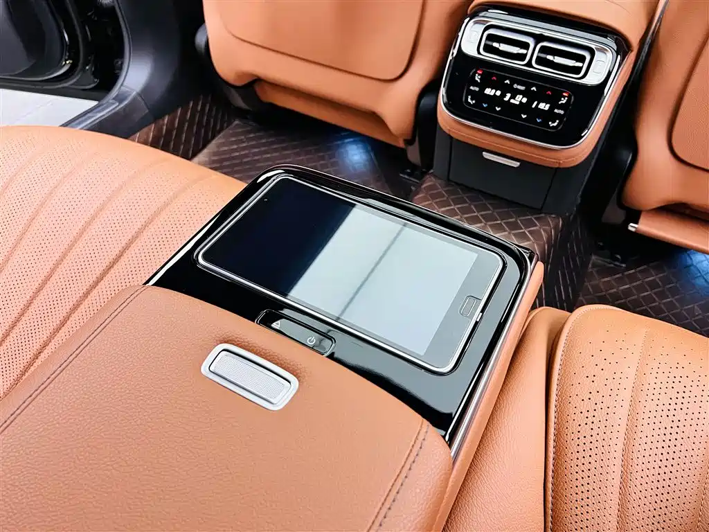 Mercedes-Benz S-Class 2023 — фото 16
