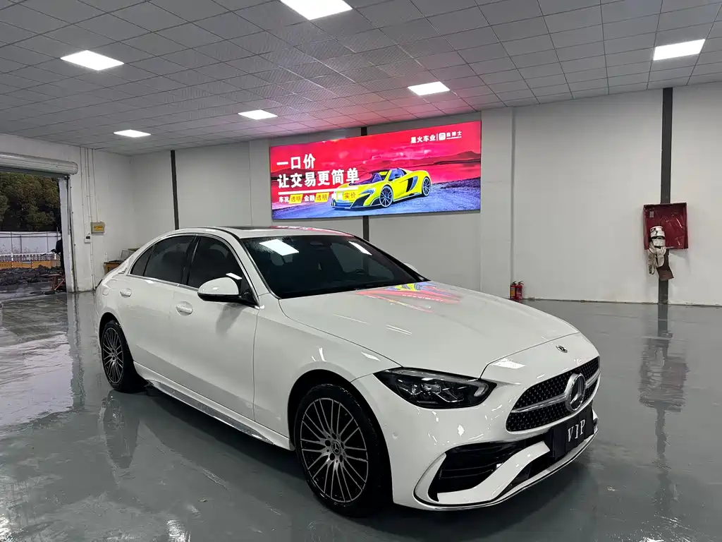 Mercedes-Benz C-Class 2023 — фото 3
