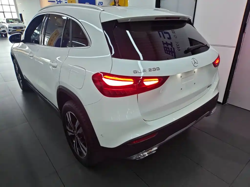 Mercedes-Benz GLA 2025 — фото 5