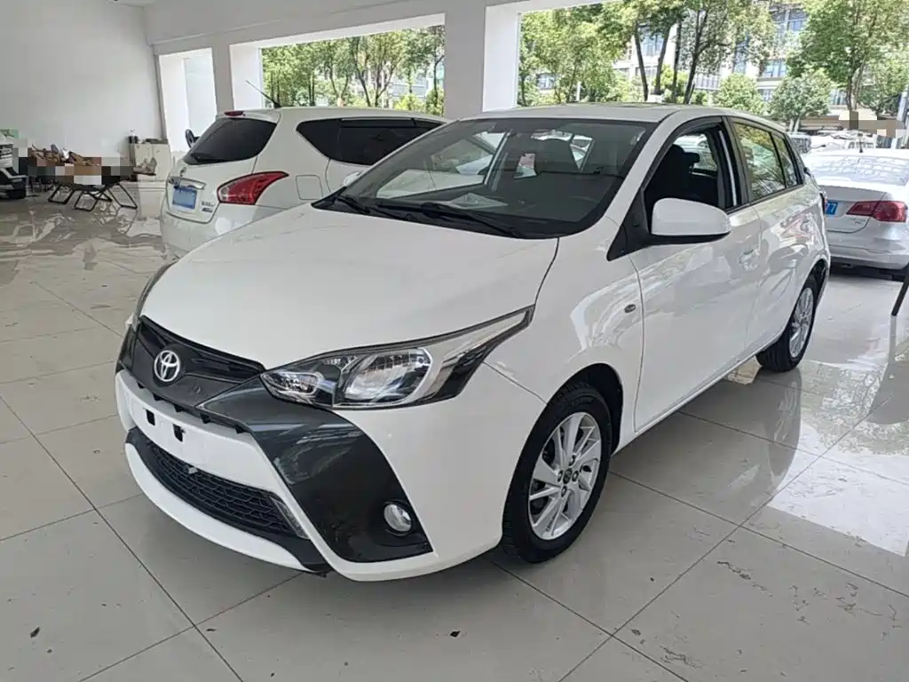 Toyota Yaris L 2016 — фото 1
